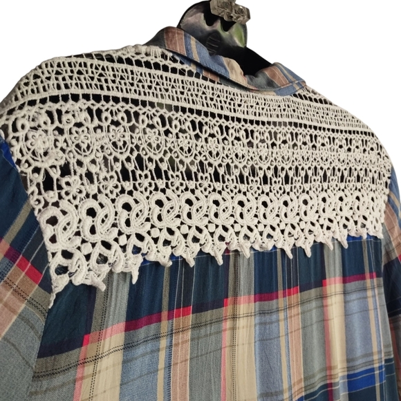Kori America Women's Multicolor Plaid Lace Shoulder Button Down Shirt Size Large - Picture 6 of 16